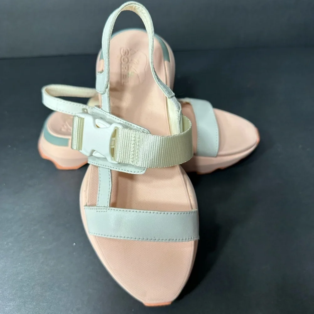 Stylish Pink and Cream Sandals Sorel pre owned size 5.5 Exellent conditions